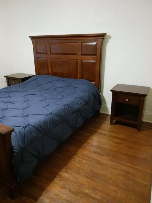 Quiet 3 Bed With Fenced Yard Apartment *